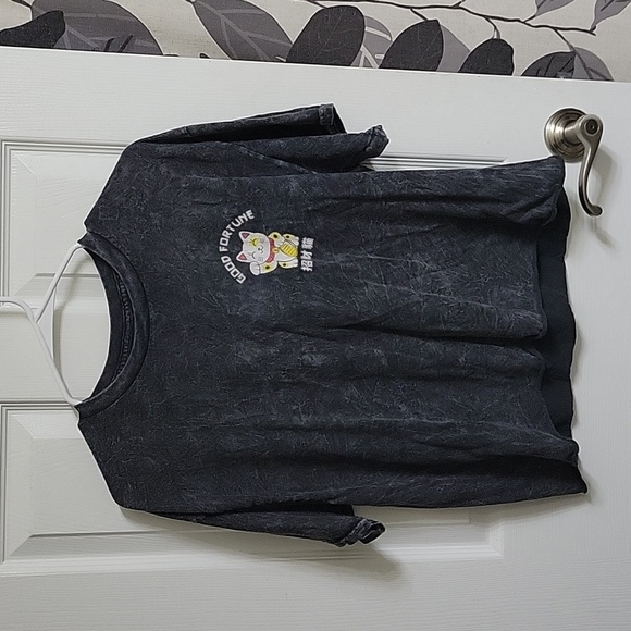 Fifth Sun Tops - Fifth Sun Good Fortune Y2K Asian Lucky Cat Cropped Tee, L
